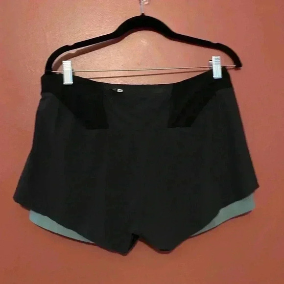 QC Running Shorts Women Size L - Picture 7 of 7